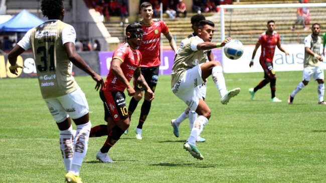 Màn so tài kịch tính Deportivo Cuenca vs Vinotinto de Ecuador
